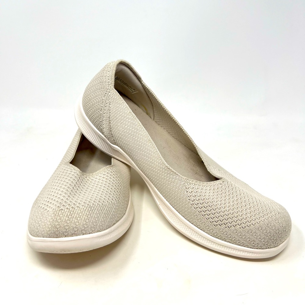 Skechers Women's Cream Flats